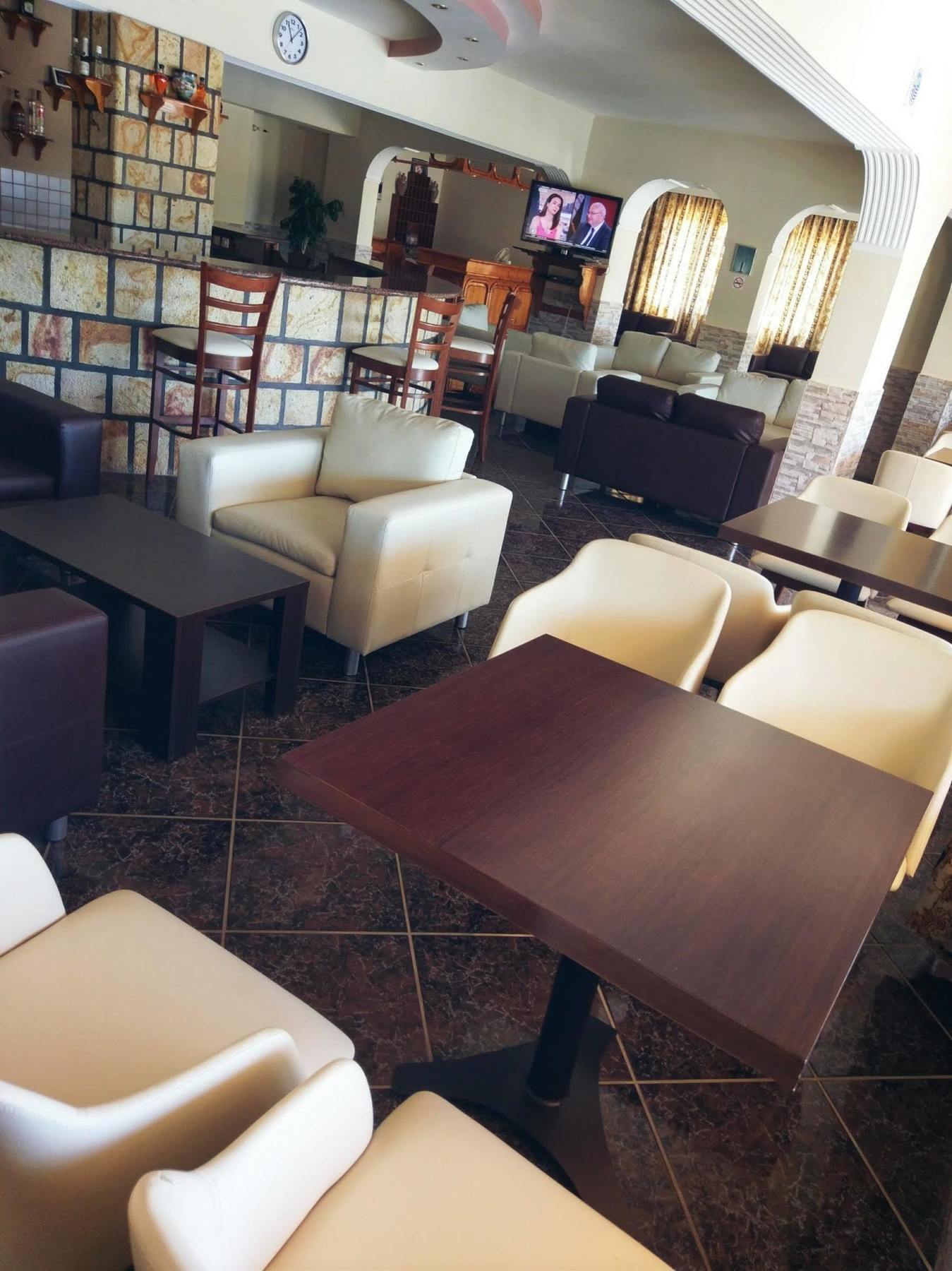Eleni Hotel Кефалос Экстерьер фото